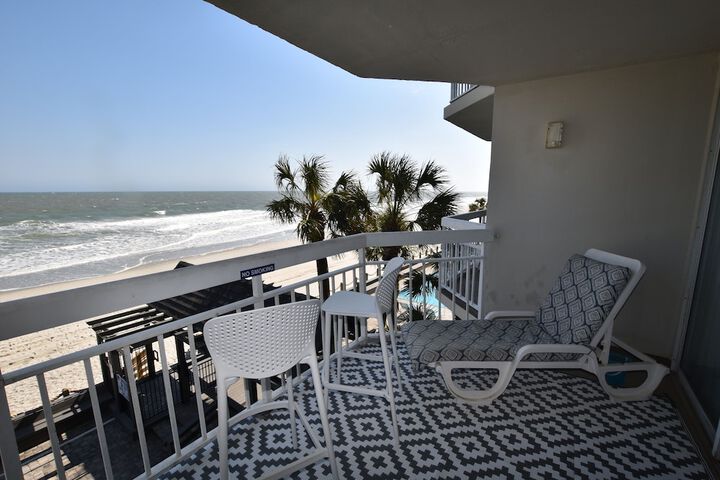 0206 Waters Edge Resort 1 Bedroom Condo by RedAwning