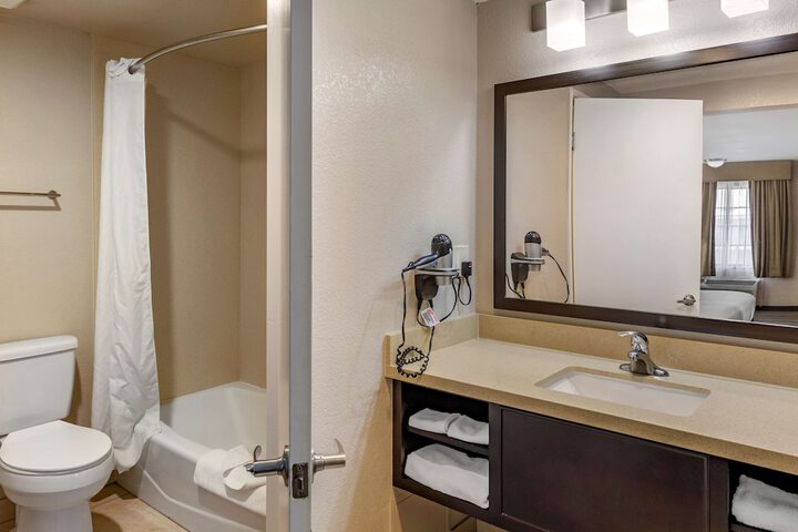 Best Western Country Inn