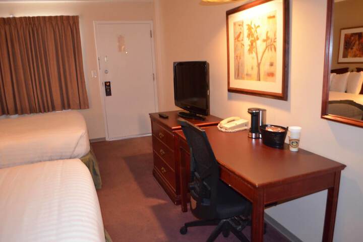 Aspen Village Inn