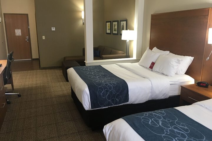 Room 36 of 77