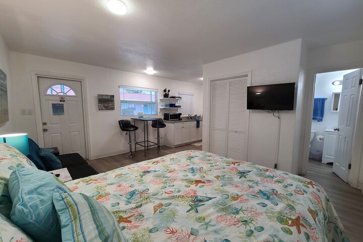 Room 83 of 166