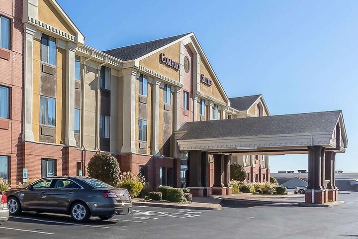 Hotel 10 of 73