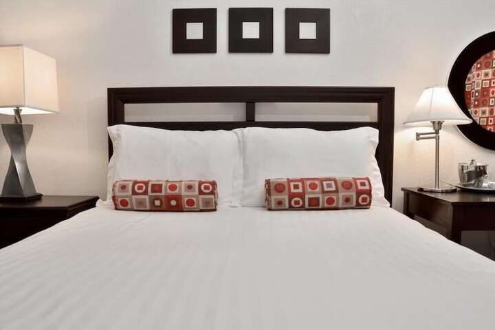 El Primero Hotel