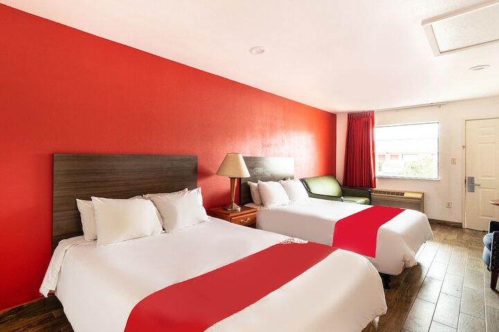 Room 18 of 40