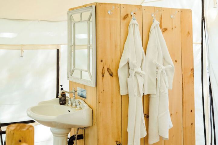 Whispering Springs Wilderness Retreat
