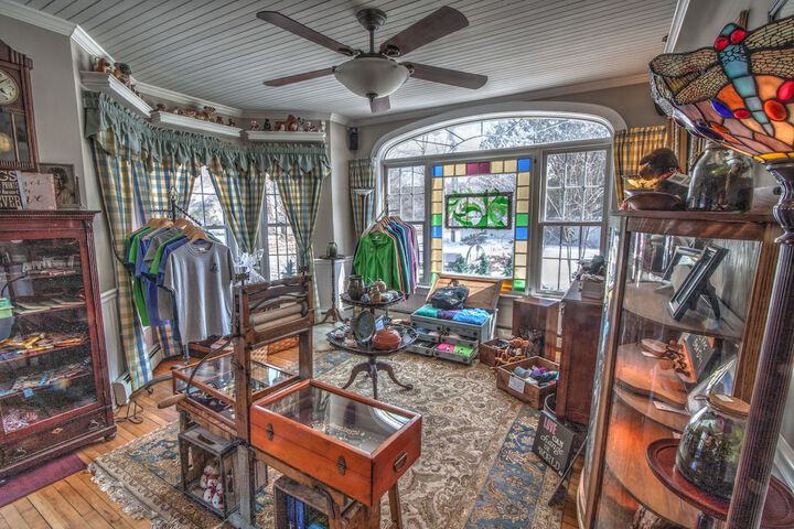 Gift Shop 191 of 200