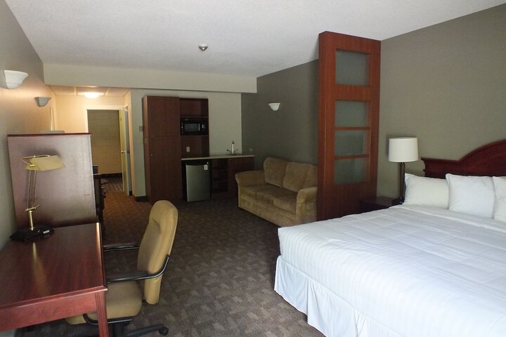 Room 12 of 17