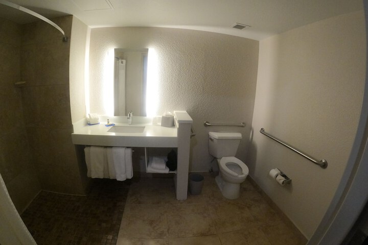Room 69 of 90