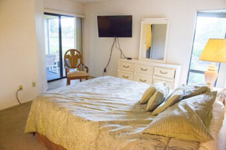 Clubview Country Club Condo