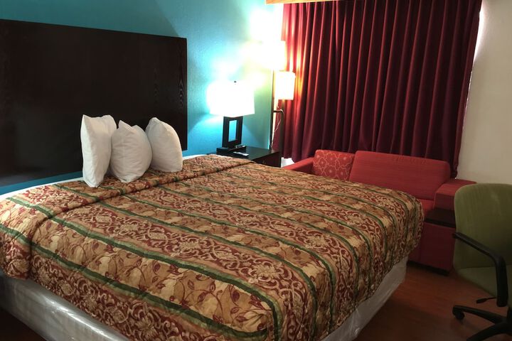 Room 16 of 35