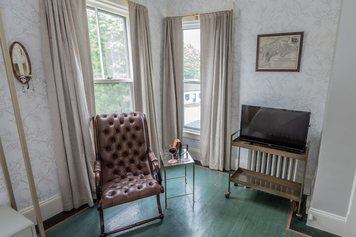 LimeRock Inn
