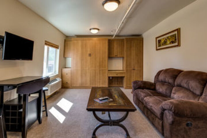 HiWay 40 Grill and Lodge