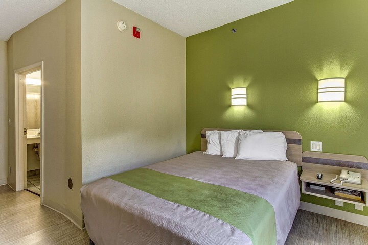 Room 25 of 25