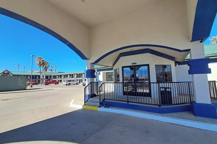 Days Inn by Wyndham Safford AZ