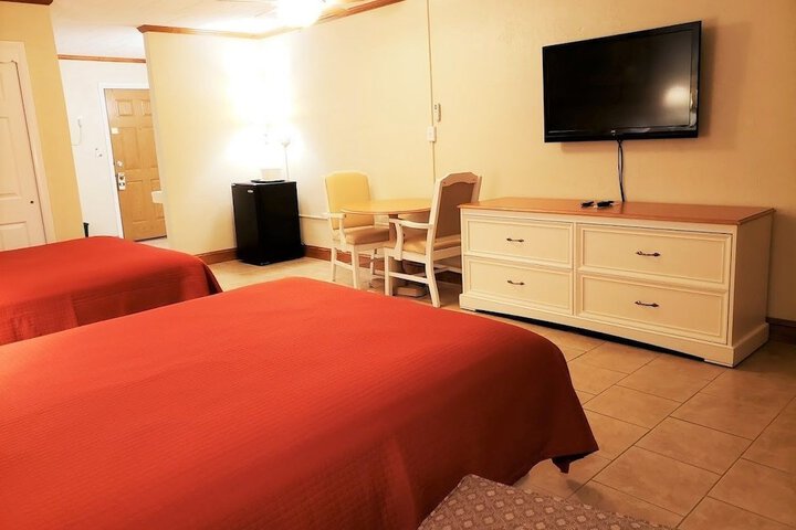 Room 27 of 33