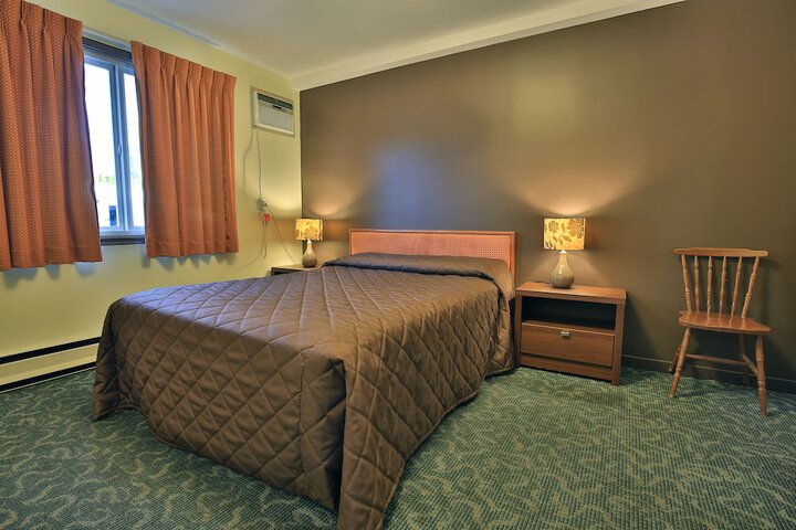 Room 25 of 39