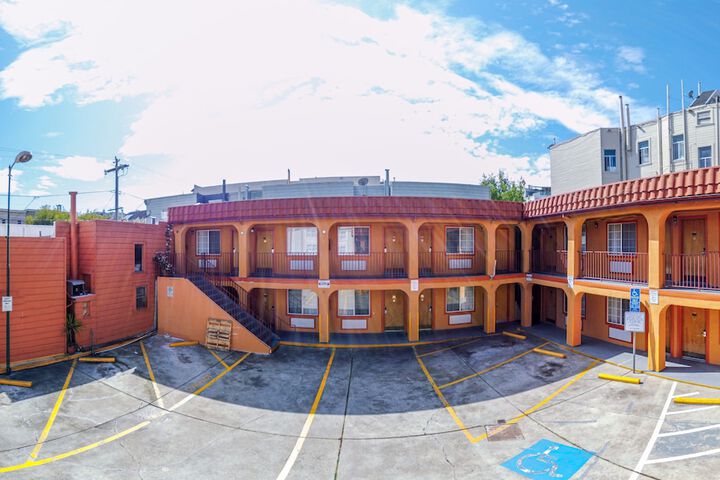 Hotel 3 of 39