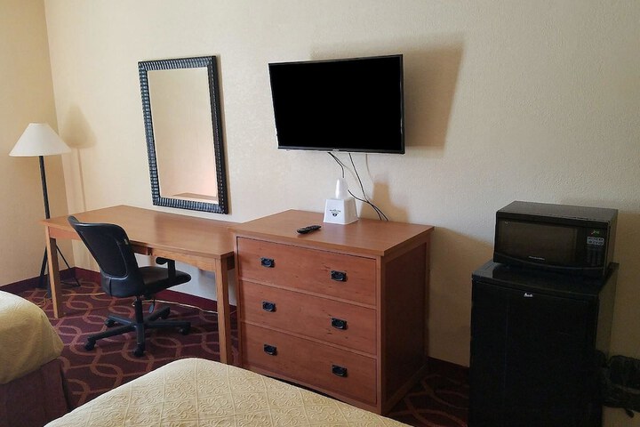 Room 13 of 17