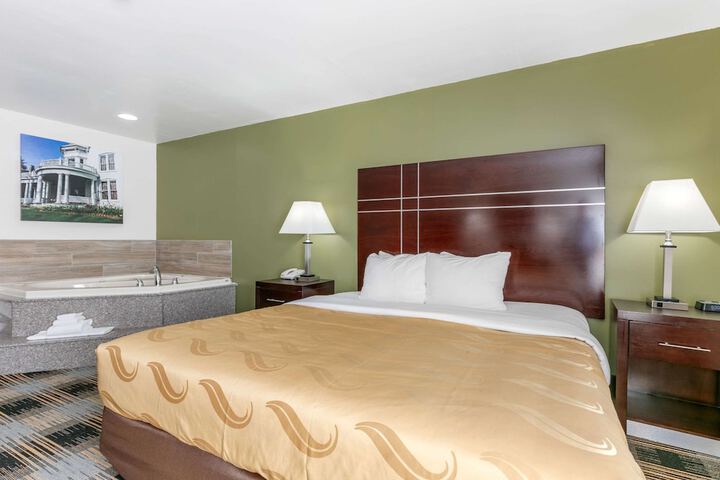 Room 13 of 29