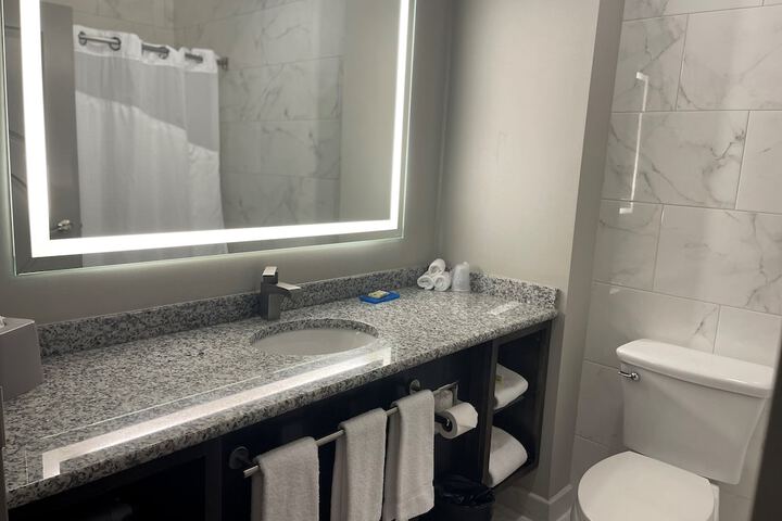 Holiday Inn Express & Suites Gonzales by IHG