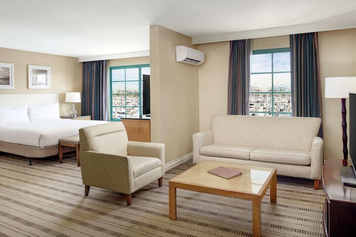 DoubleTree by Hilton San Pedro - Port of Los Angeles
