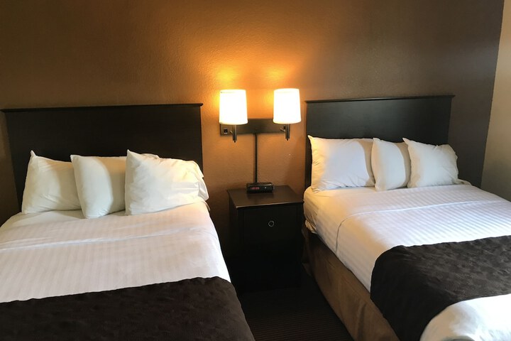 Room 35 of 81