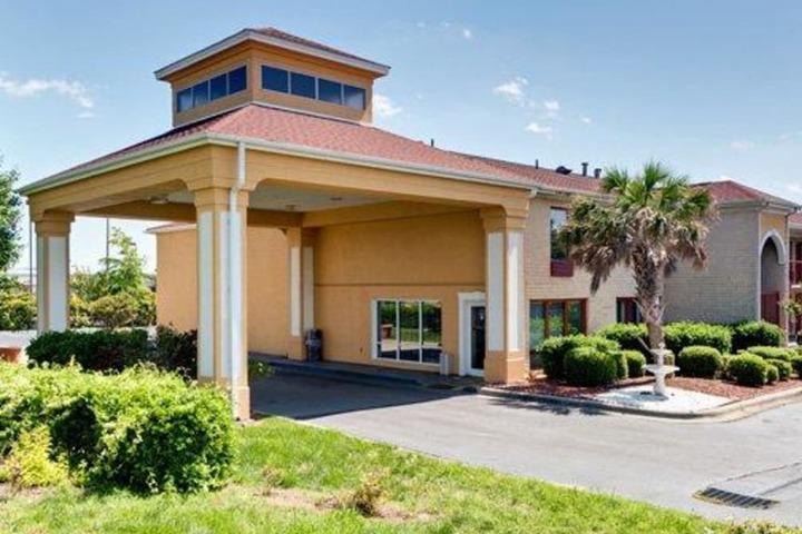 Quality Inn & Suites Monroe