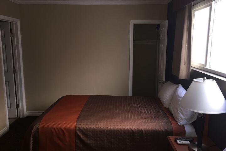 Room 34 of 51
