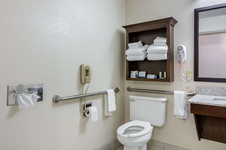 Quality Inn & Suites Mountain Home North