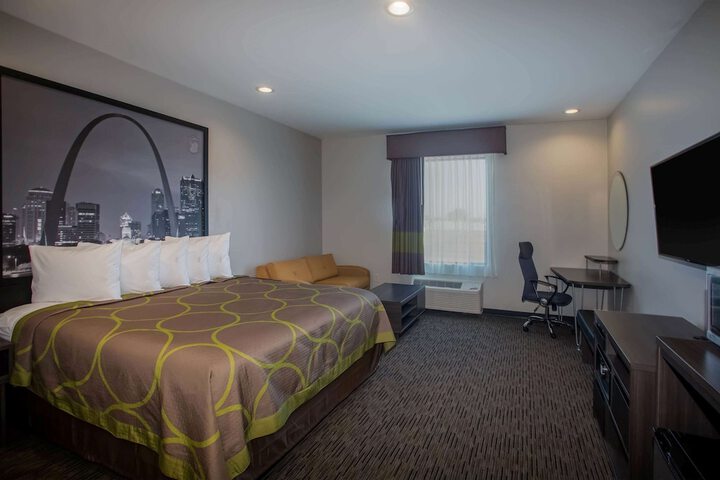 Room 21 of 33