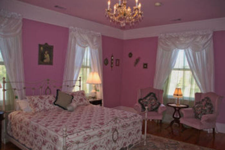 Butterfly Mansion Bed & Breakfast No Pets Allowed