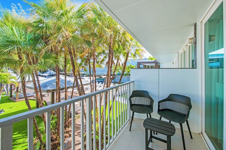 Casey Key Resorts - Mainland