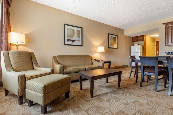 Room 7 of 23