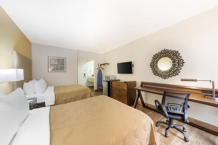 Room 26 of 81