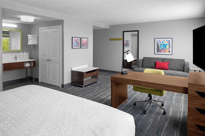 Room 15 of 30