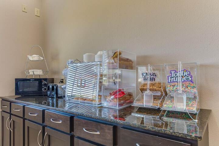 Breakfast/Coffee Service 50 of 53
