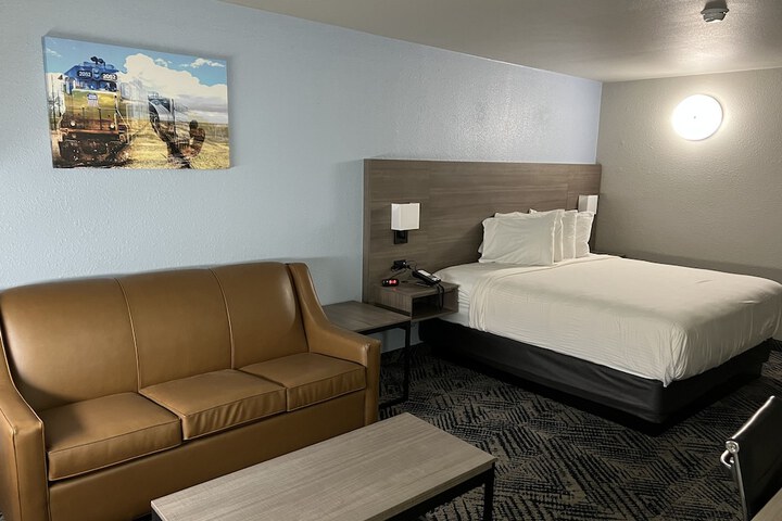Room 32 of 36