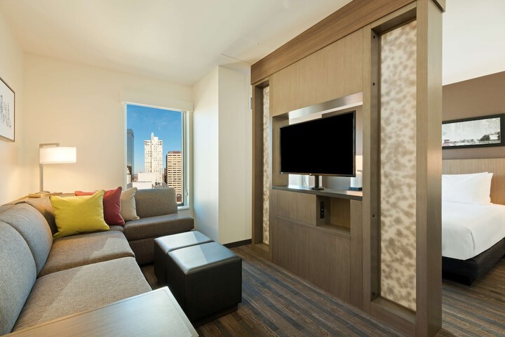 Room 17 of 45