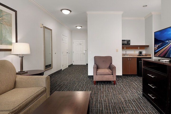 Room 22 of 33