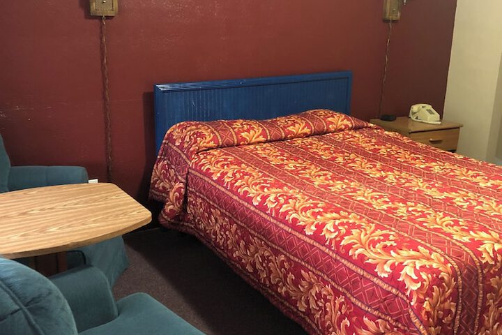Room 22 of 34