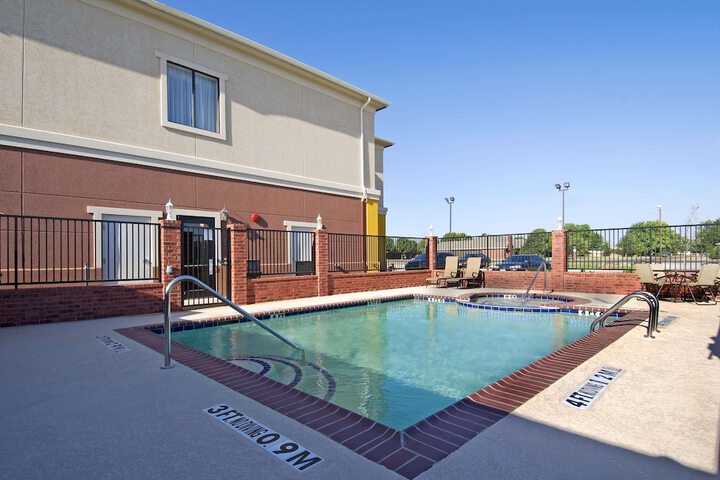 Pool 2 of 13