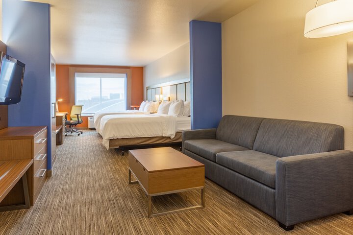 Room 25 of 47