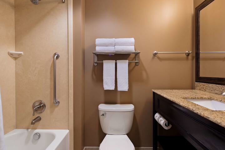 Room 15 of 22