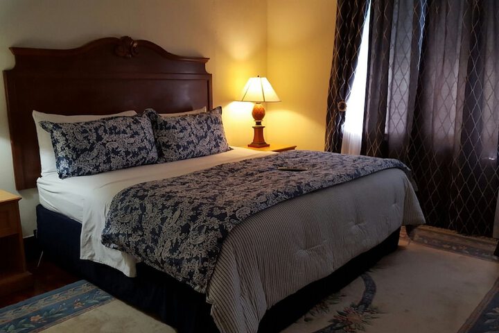 Room 30 of 62