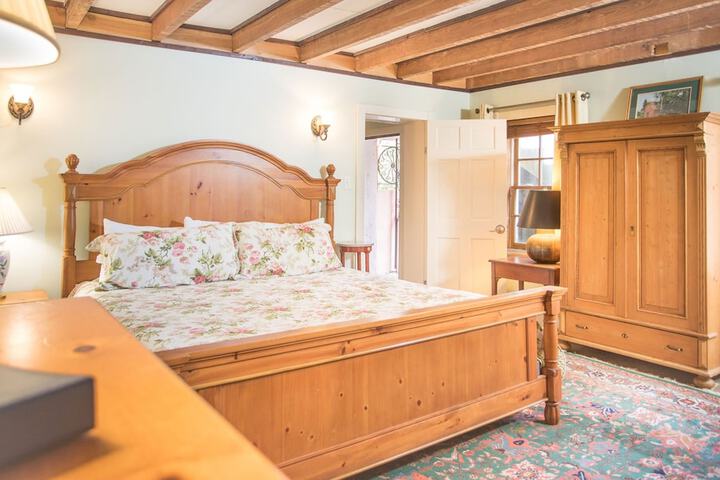 Room 32 of 170