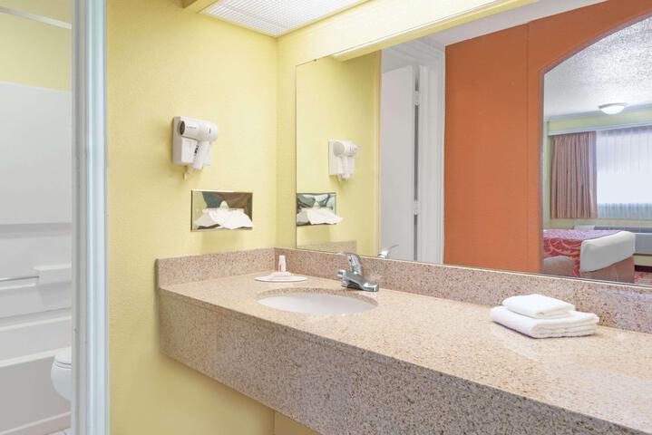 HOTEL PLAINVIEW