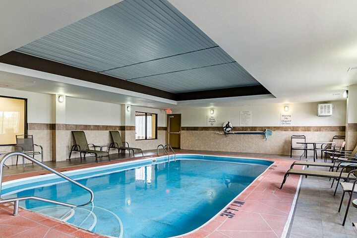 Comfort Inn & Suites Lawrence - University Area