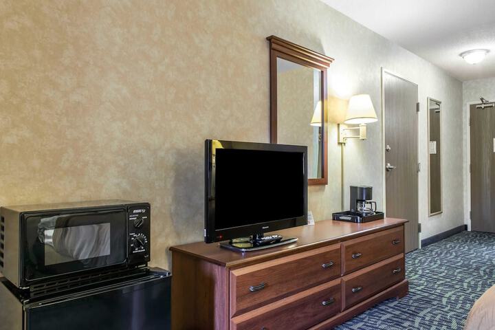 Room 8 of 31