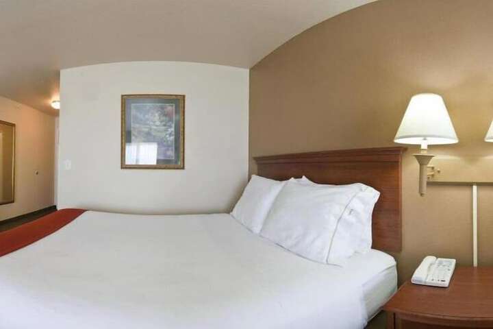 Garner Hotel Brookings by IHG