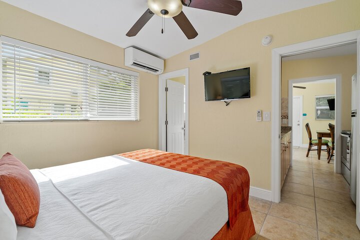 Room 32 of 87
